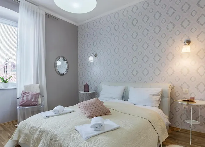 Captain Emo 아파트