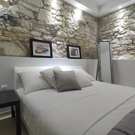 Apartman Captain Emo *