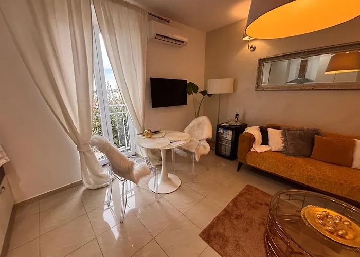 Apartament Captain Emo Pula